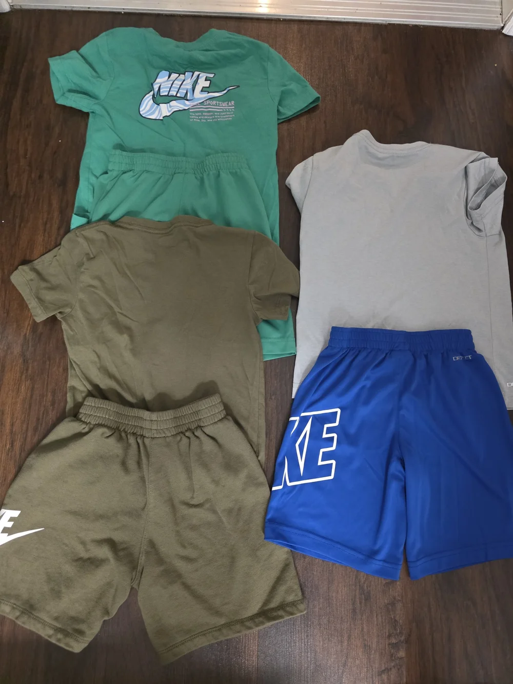 Set Of 3 Nike Outfits Size 6-7